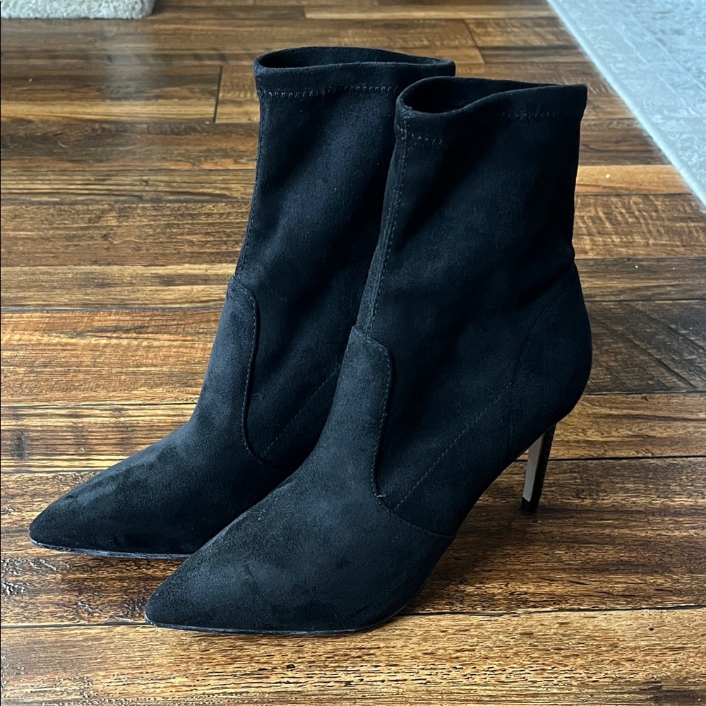 Nine West Faux suede Black pointed toe Ankle Boots